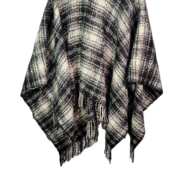 Lauren Ralph Lauren Plaid Black White 3 Season Pancho Pullover Cape One Size - Picture 2 of 10